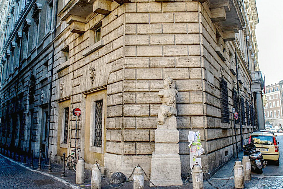 باسكوينو، تماثيل، بسبب، روم، الشبكات الاجتماعية، إلى داخل، خصر، إيدج