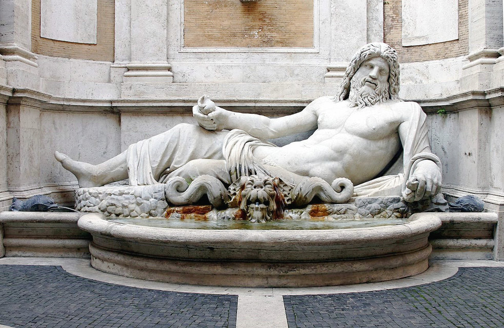 पास्किनो और रोम, इटली की युवा समिति यूनेस्को की बात कर रही मूर्तियाँ