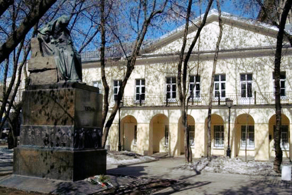 ニコライゴゴールる記念碑博物館と科学図書館、モスクワ、ロシア
