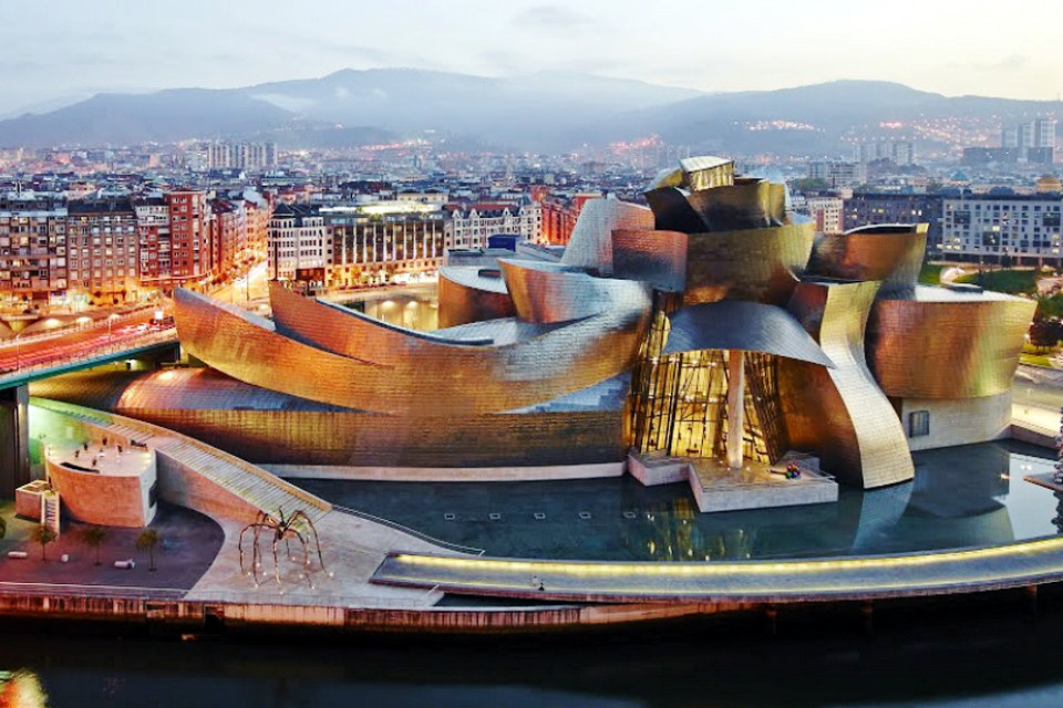 Museo Guggenheim di Bilbao, in Spagna