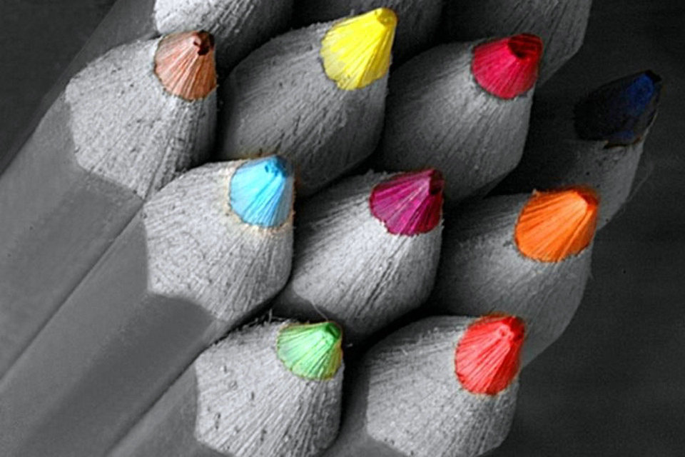 Metodo in scala di grigi più sette colori