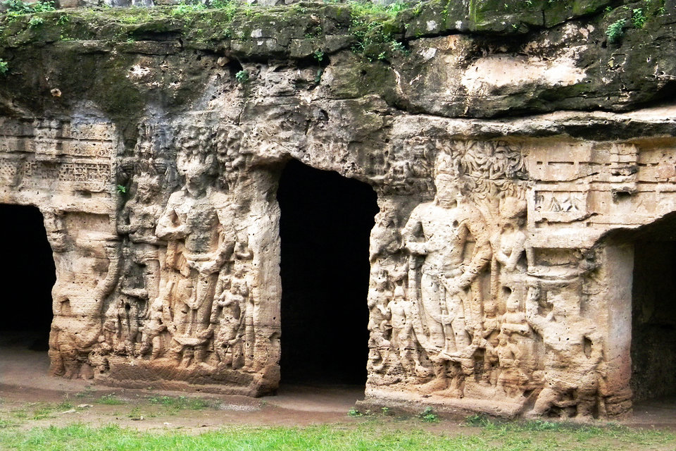 Grotte di Khambhalida