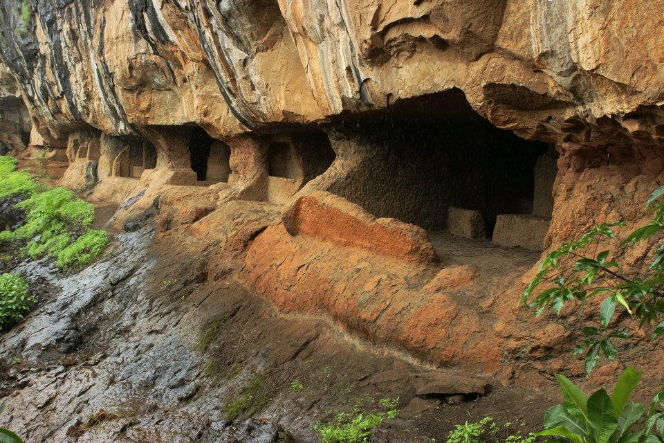Пещеры Надсур