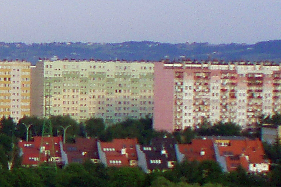 سلسلة من المباني السكنية
