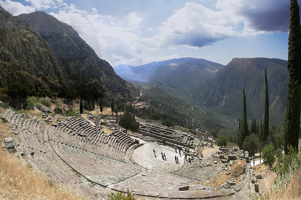 مسرح اليونان القديمة