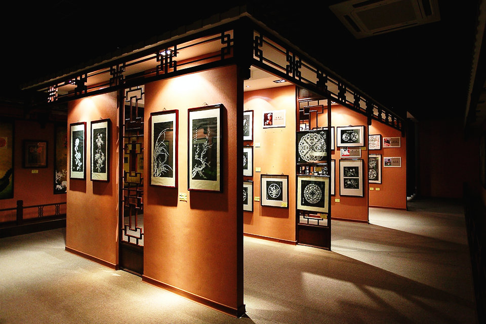 Yangzhou Paper-cuts Masterpieces, Museo del taglio della carta della Cina