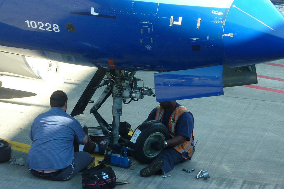 Aircraft maintenance technician