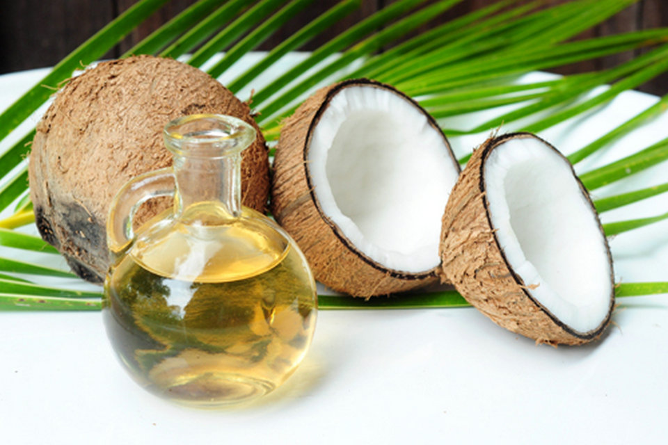 Beneficios del coco para el alisado vegano en casa
