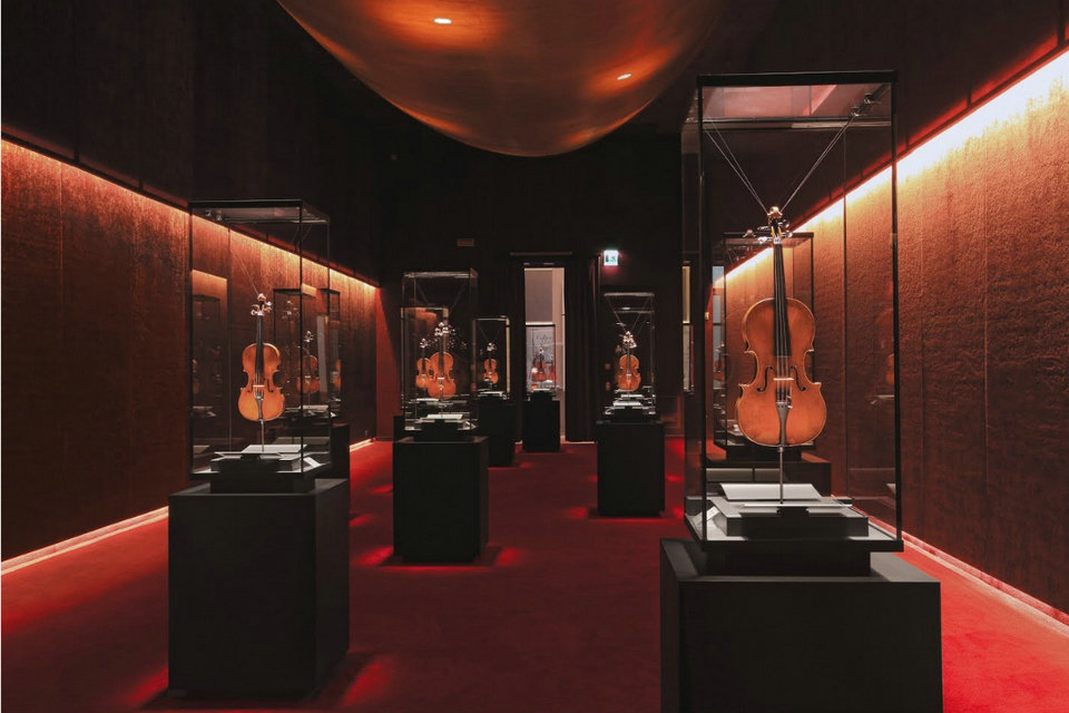 Contemporary violin, Museo del Violino