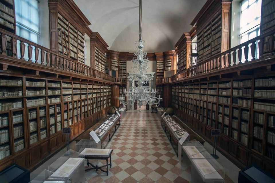 테레 지안 도서관, 만토바, 이탈리아