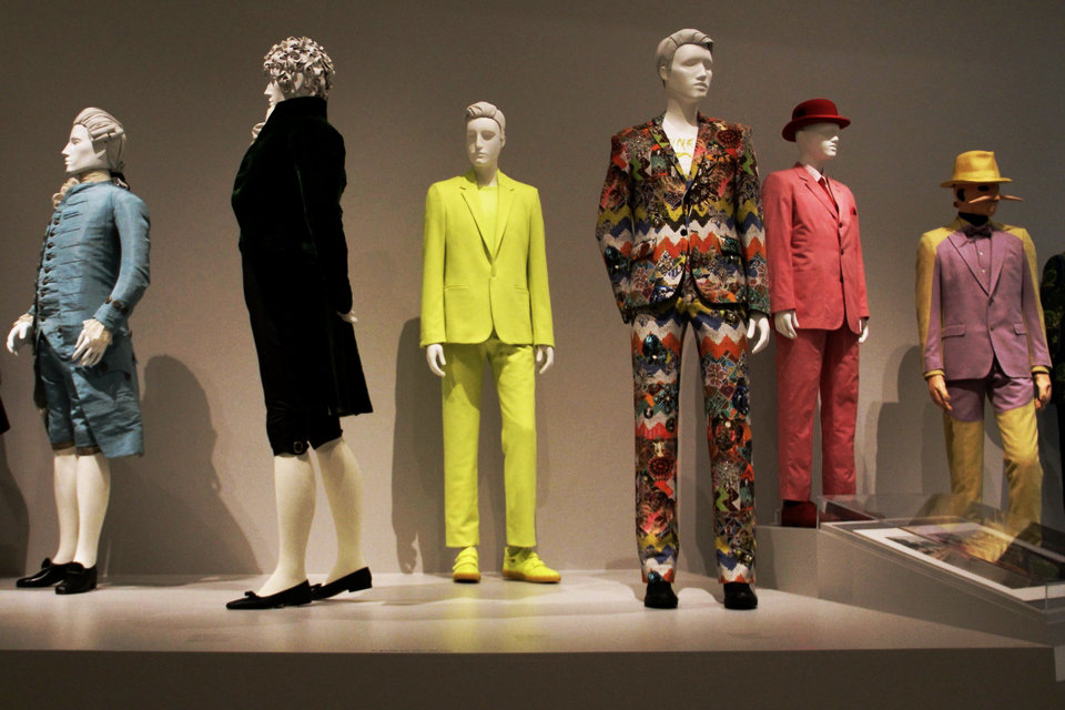 शासनकाल पुरुष: मेन्सवियर में फैशन 1715 – 2015, लॉस एंजिल्स काउंटी संग्रहालय कला