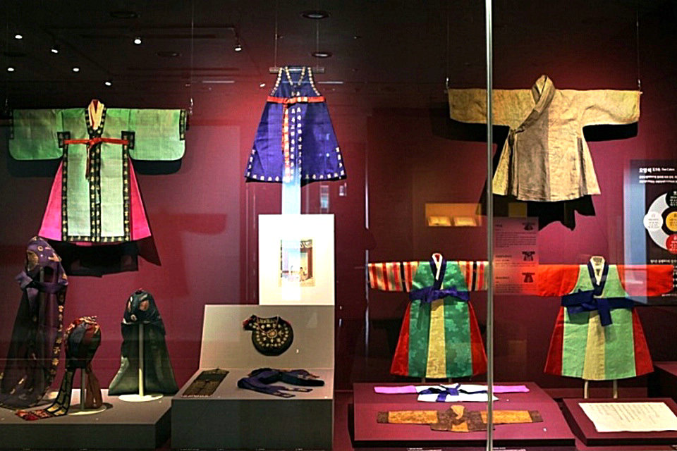 Korean Folklore Costume Collection, Seok Juseon Memorial Museum