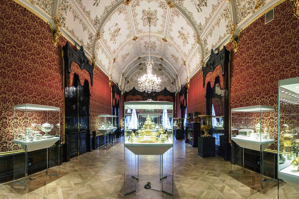 Salles méridionales du grand escalier, musée Fabergé à Saint-Pétersbourg