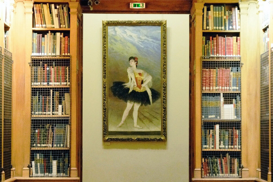 مكتبة متحف الأوبرا ، قصر غارنييه