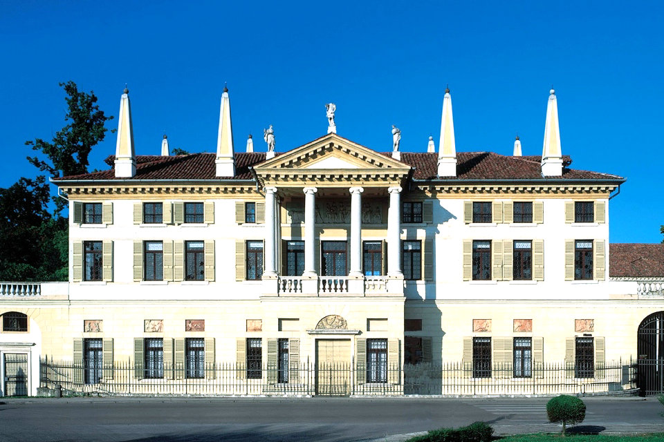 Museu do Calçado da Villa Foscarini Rossi, Stra, Itália