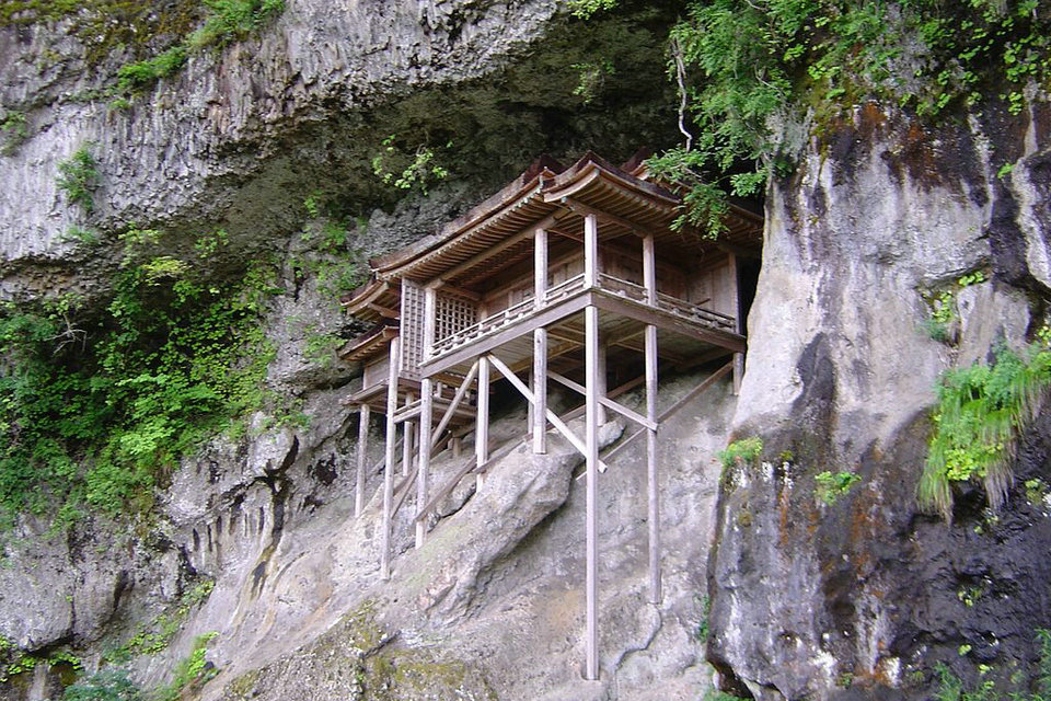 Гора Митоку, храм Санбуцу дзи, префектура Тоттори, Япония