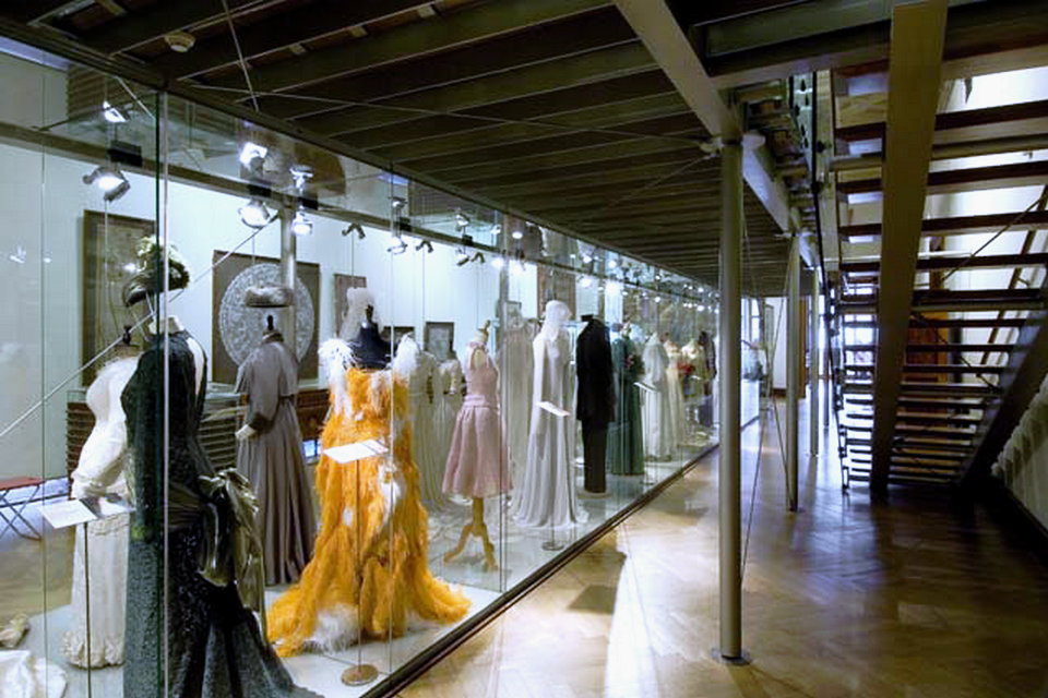 Case di moda di Praga 1900-1948, Museo delle Arti decorative di Praga