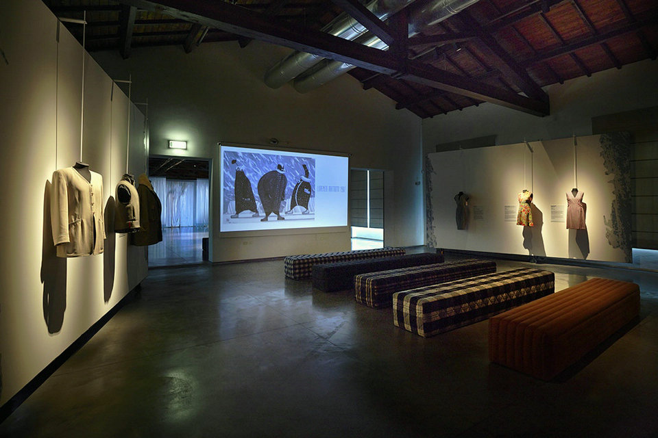 Salle des textiles contemporains, Musée du textile d’Italie