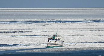 網走流氷観光砕氷船、北海道、日本