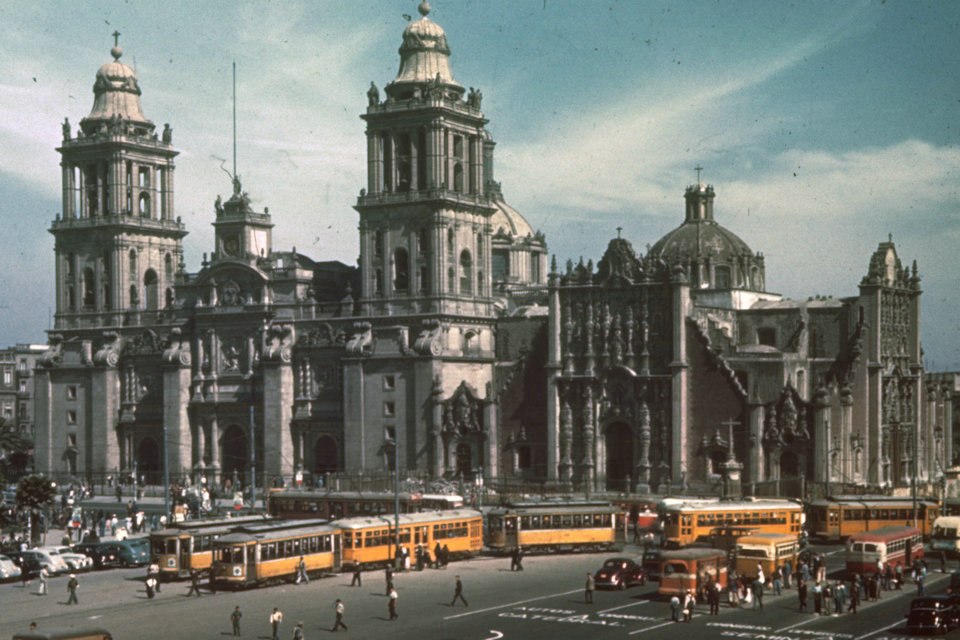 メキシコシティメトロポリタン大聖堂の鐘楼