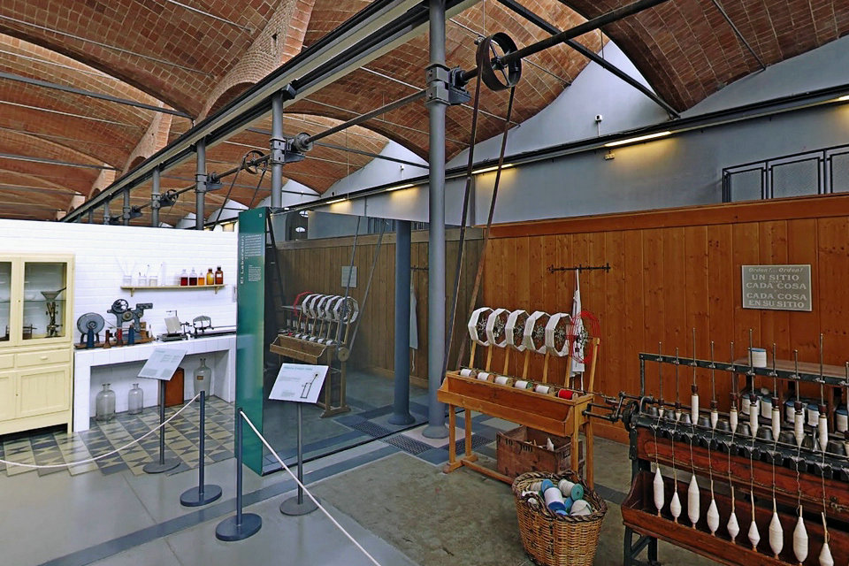 مصنع نسيج ، المتحف الوطني للعلوم والتكنولوجيا في كاتالونيا