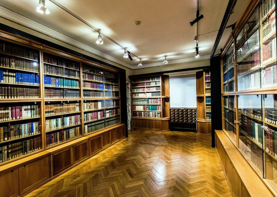 مكتبة ليفيا سيموني ، متحف تياترو ألا سكالا