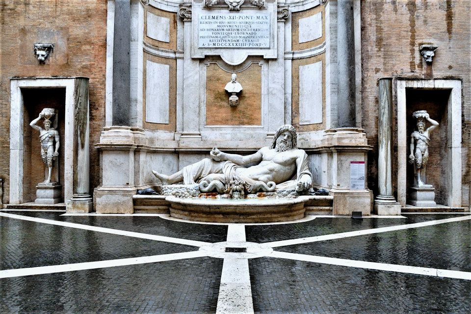 Courtyard, Palazzo Nuovo, Capitoline Museums