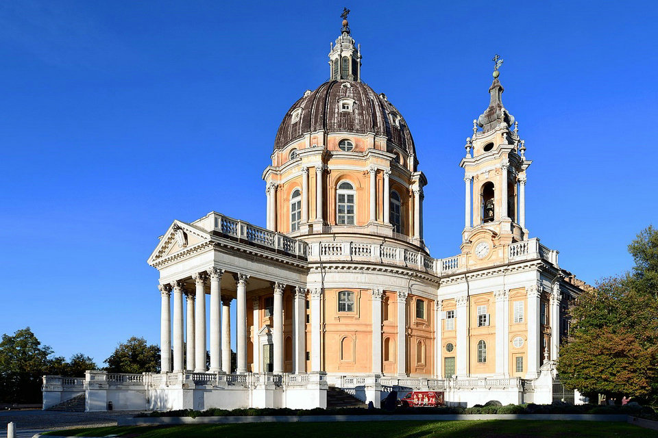 Iglesias y patrimonio religioso en la ciudad de Turín, Italia