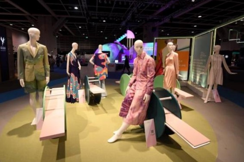 هونج كونج CENTRESTAGE 2017 أزياء مجموعات العلامات التجارية والمصمم ، الصين