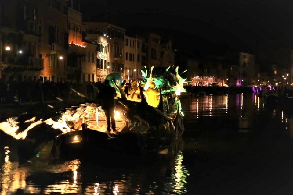 वेनिस कार्निवल 2014 की समीक्षा, इटली