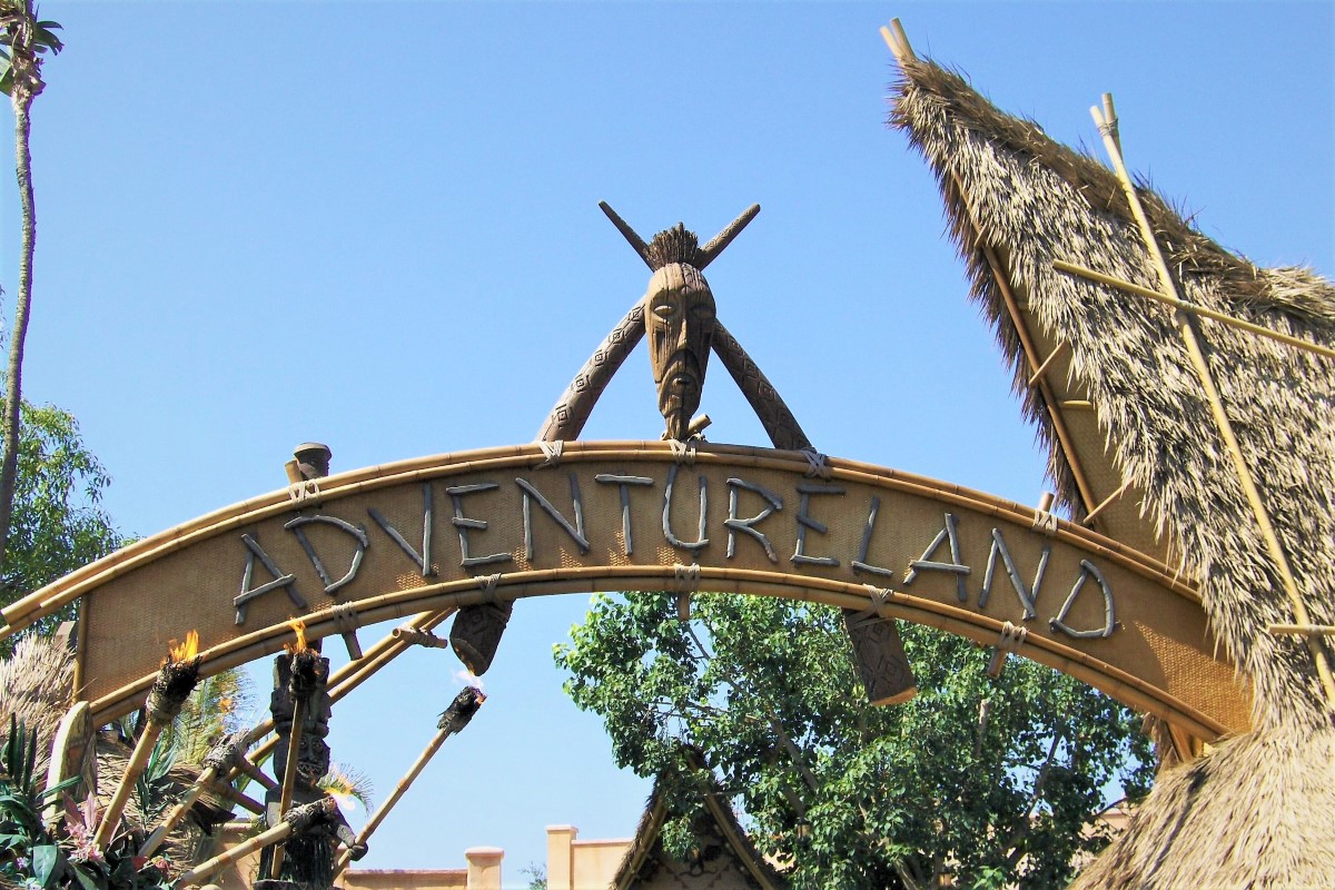 Führung durch Adventureland, Disneyland Park, Kalifornien, USA