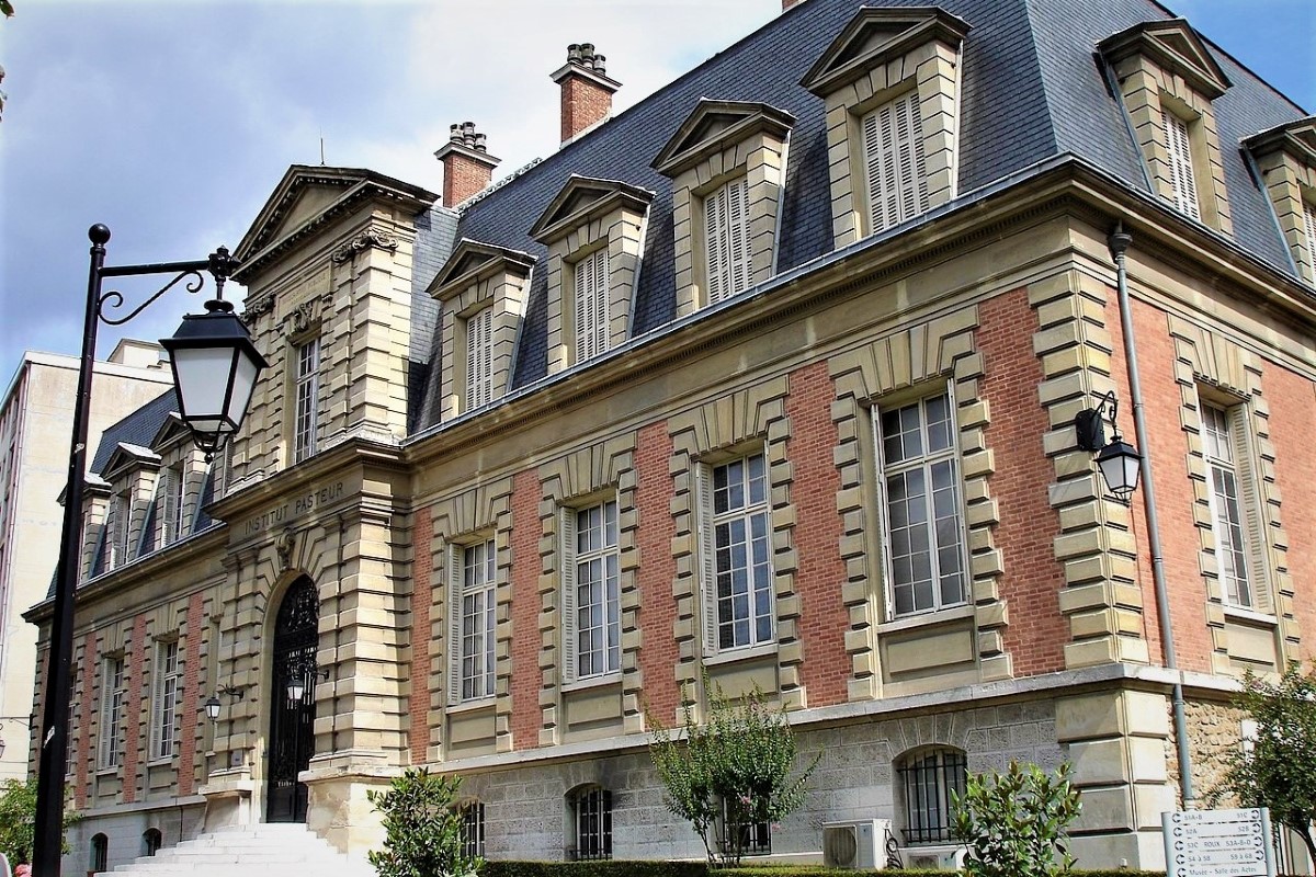 Guide Tour of Pasteur Museum, Paris, France