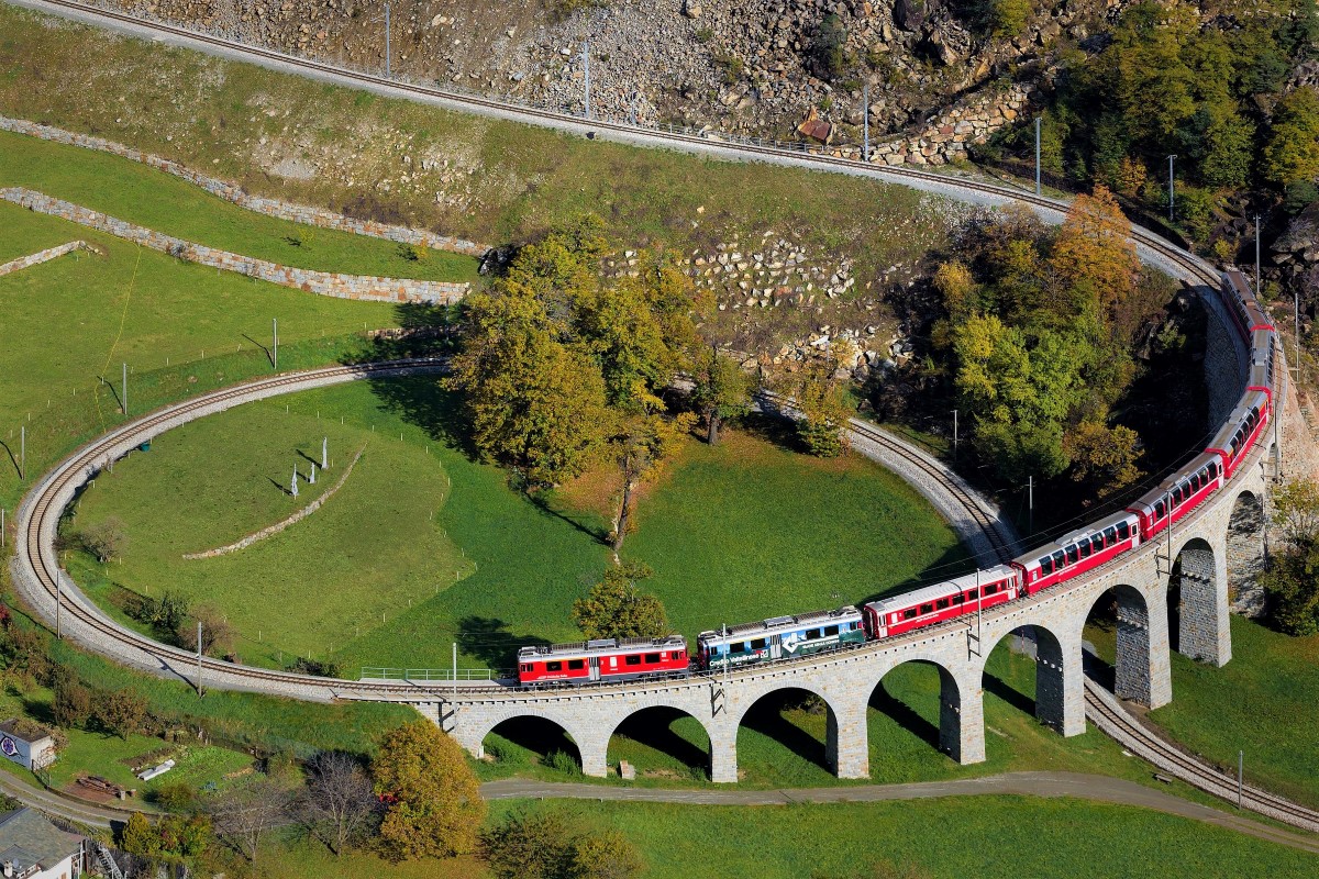 베르니나 익스프레스 전체 여행 가이드, 스위스 철도 관광