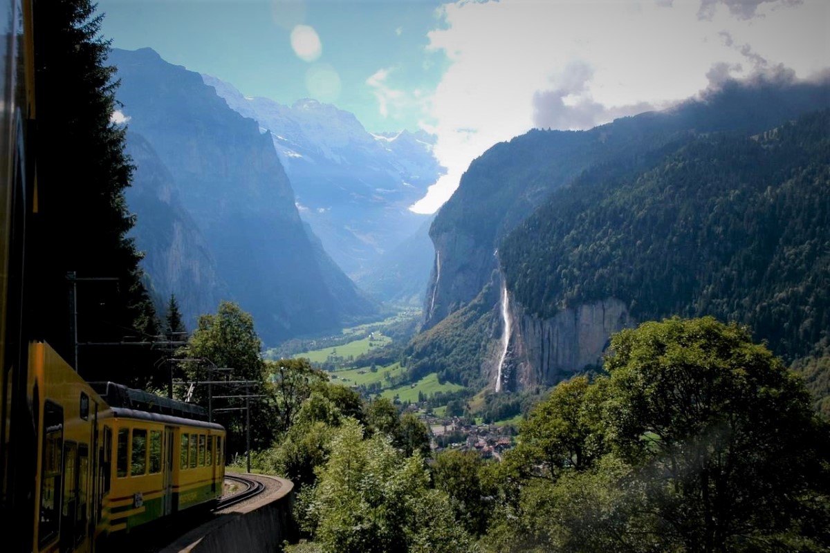 Guida turistica delle Alpi svizzere