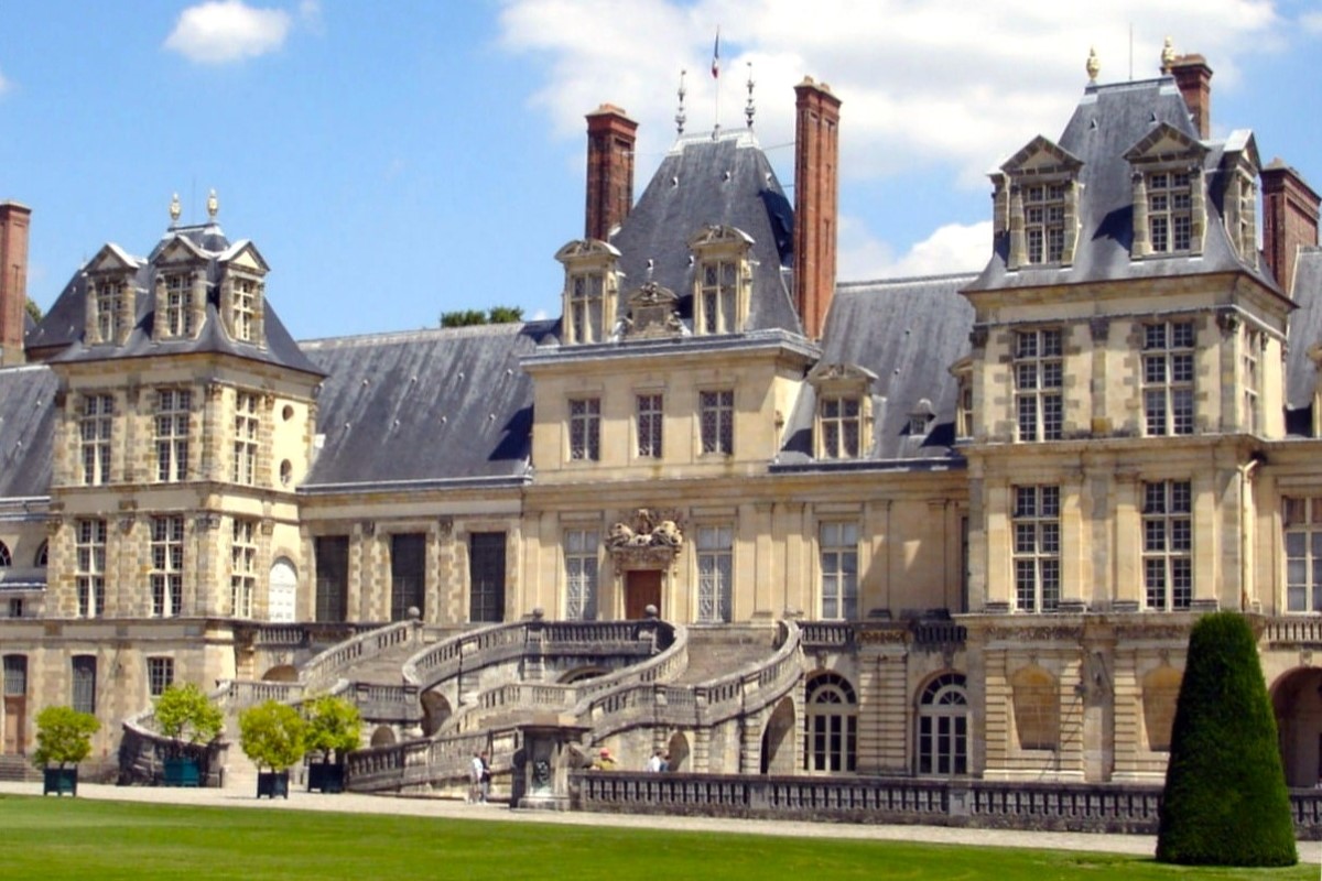 Histoire de l’architecture et de la rénovation de Fontainebleau, Seine-et-Marne, France